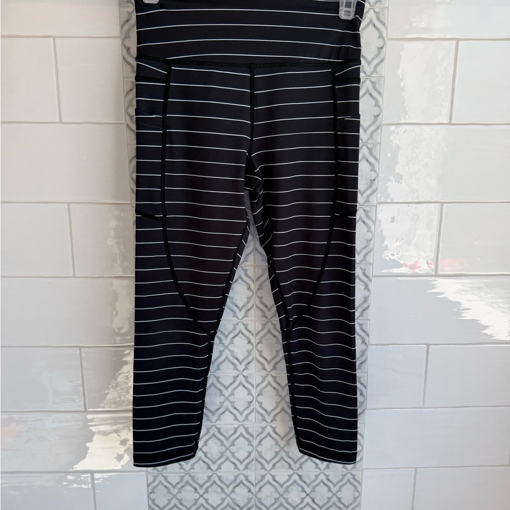 ZYIA Navy and White Striped Capris